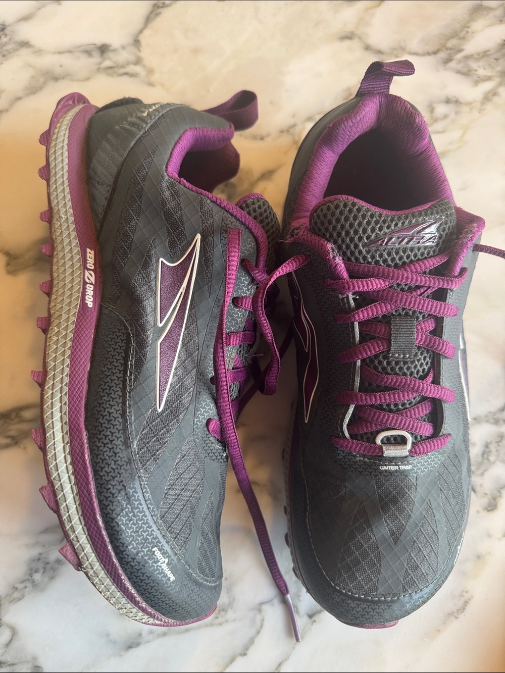 Altra Superior 3.5 Zero Drop Foot Shape Gaiter Trap Trail Runners Women’s size 8